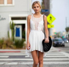 Рокля със спортни обувки– тренд N1 за 2016 година