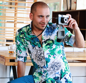 Кои са най-модерните мъжки дрехи през този сезон